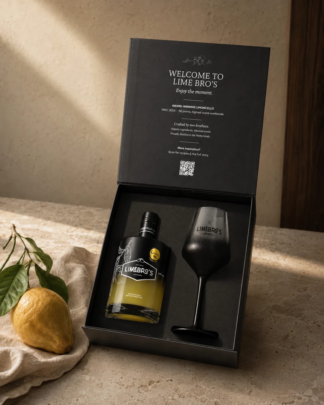 The Spritz Set: Lime Bro's Limoncello (50cl), 1 spritzglas, Luxe geschenkverpakking